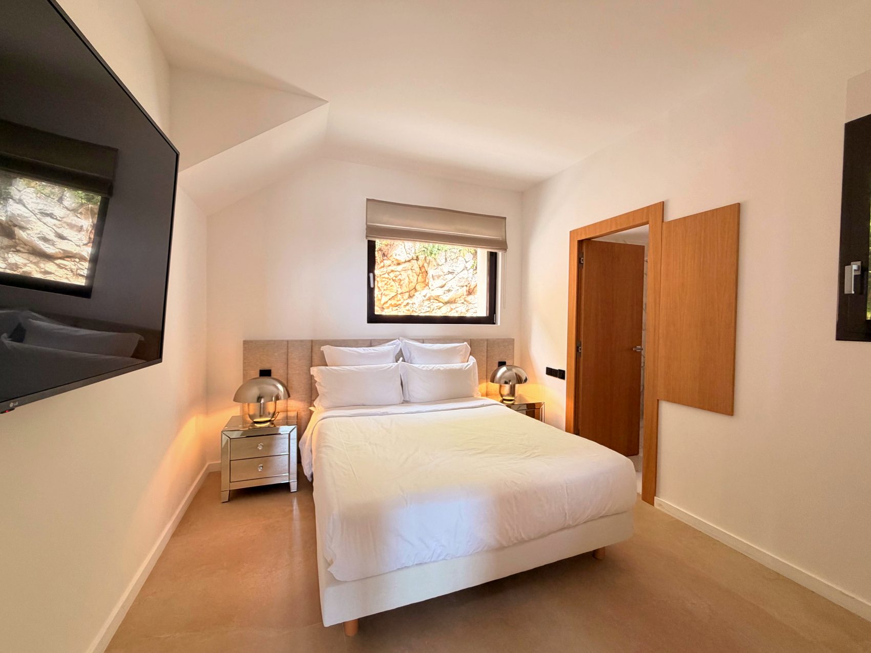 Chambre double paisible aux tons neutres et doux