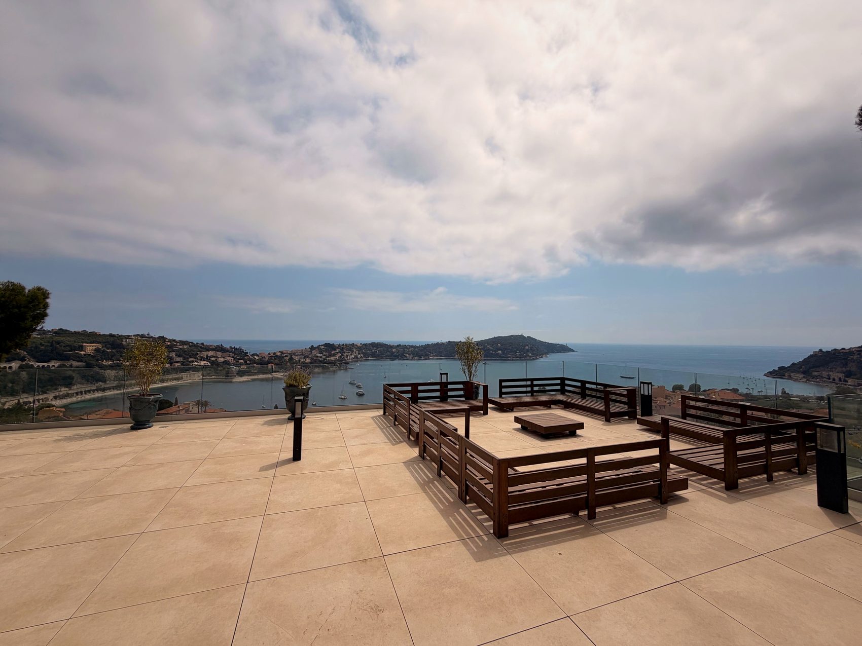 Terrasse sur le toit avec vue panoramique sur Saint-Jean-Cap-Ferrat